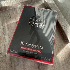 Yves Saint Laurent Black Opium Over Red Edition sealed